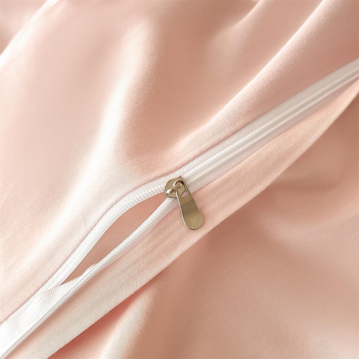 91家纺网 家纺一手货源 找家纺 （总）蓝米卡夫 2026春季新款-60S长绒棉贡缎刺绣系列四件套-福芦（礼盒）