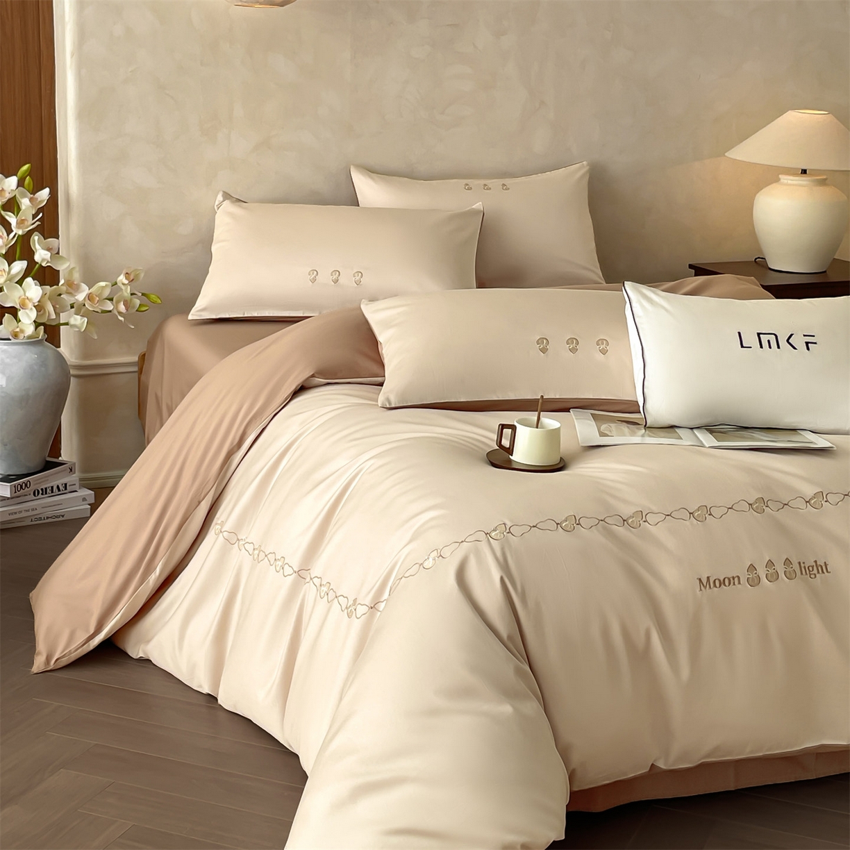 91家纺网 家纺一手货源 找家纺 蓝米卡夫 2026春季新款-60S长绒棉贡缎刺绣系列四件套-福芦（礼盒） 福芦-玛卡+可可棕