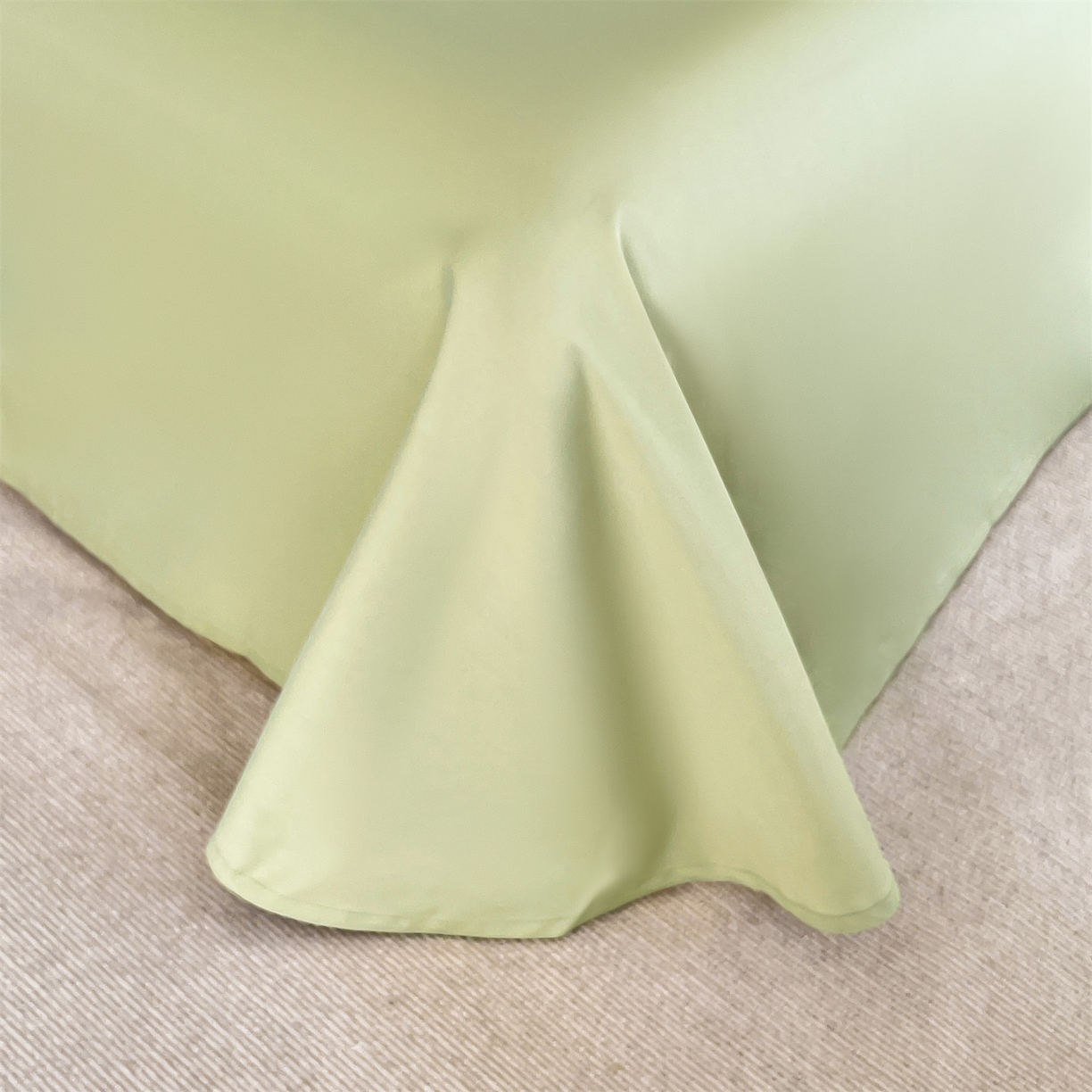 91家纺网 家纺一手货源 找家纺 （总）蓝米卡夫 2026春季新款-60S长绒棉贡缎刺绣系列四件套-放轻松（礼盒）