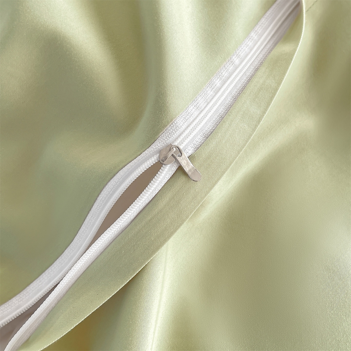 91家纺网 家纺一手货源 找家纺 （总）蓝米卡夫 2026春季新款-60S长绒棉贡缎刺绣系列四件套-放轻松（礼盒）