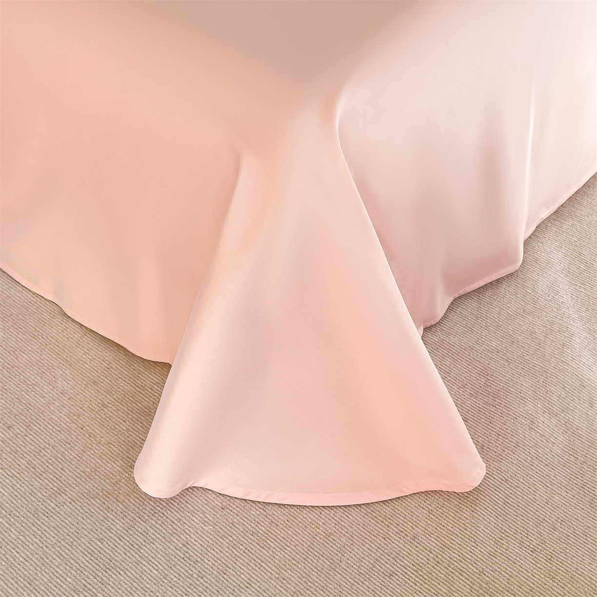 91家纺网 家纺一手货源 找家纺 蓝米卡夫 2026春季新款-60S长绒棉贡缎刺绣系列四件套-放轻松（礼盒） 放轻松-优雅粉+奶油粉