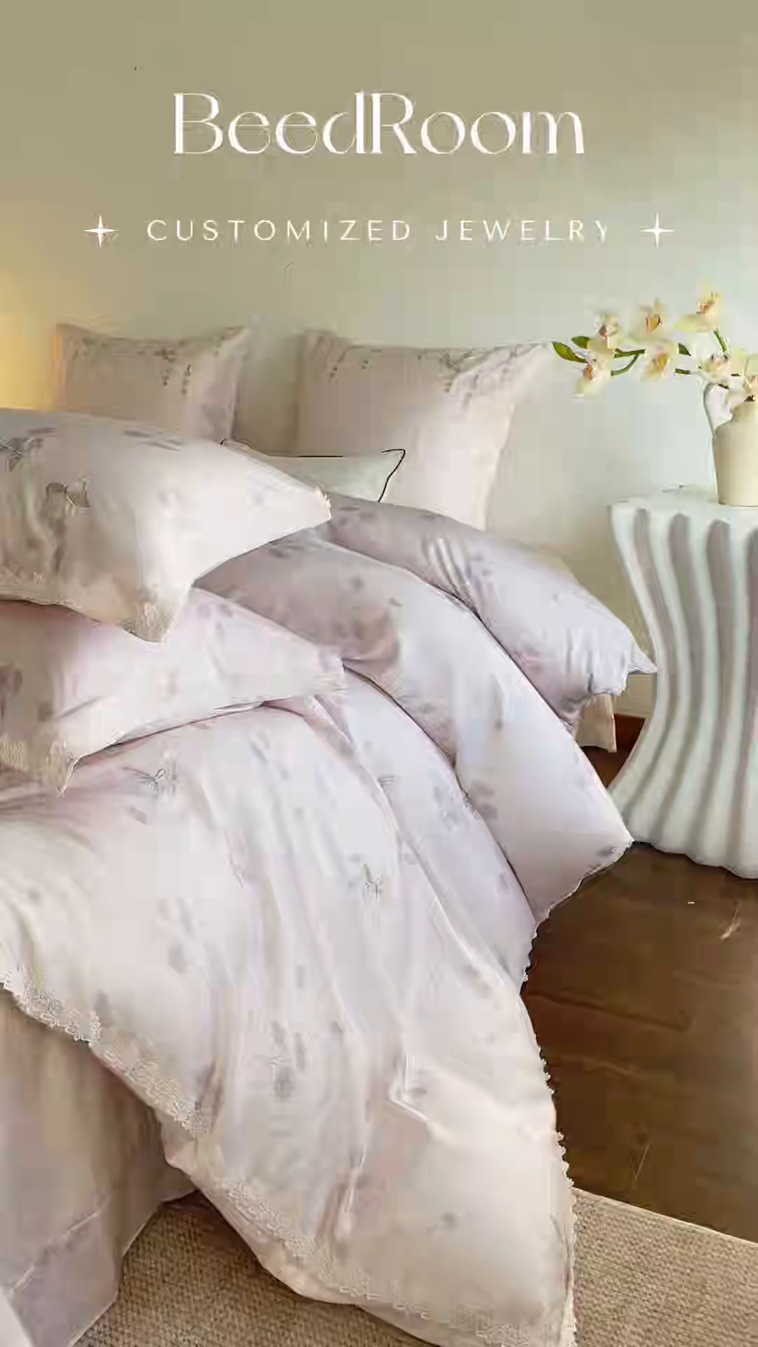 91家纺网 家纺一手货源 找家纺 （总）蓝米卡夫 2026春季新款-60S长绒棉贡缎蝴蝶刺绣花边系列四件套-福蝶吉祥（礼盒）-拍摄风格1