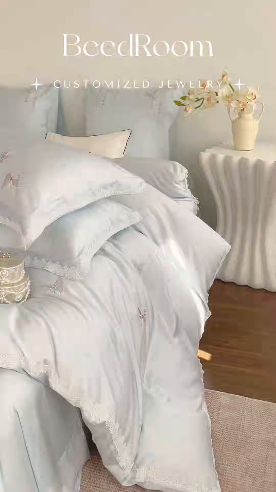 91家纺网 家纺一手货源 找家纺 蓝米卡夫 2026春季新款-60S长绒棉贡缎蝴蝶刺绣花边系列四件套-福蝶吉祥（礼盒）-拍摄风格1 福蝶吉祥-海洋蓝