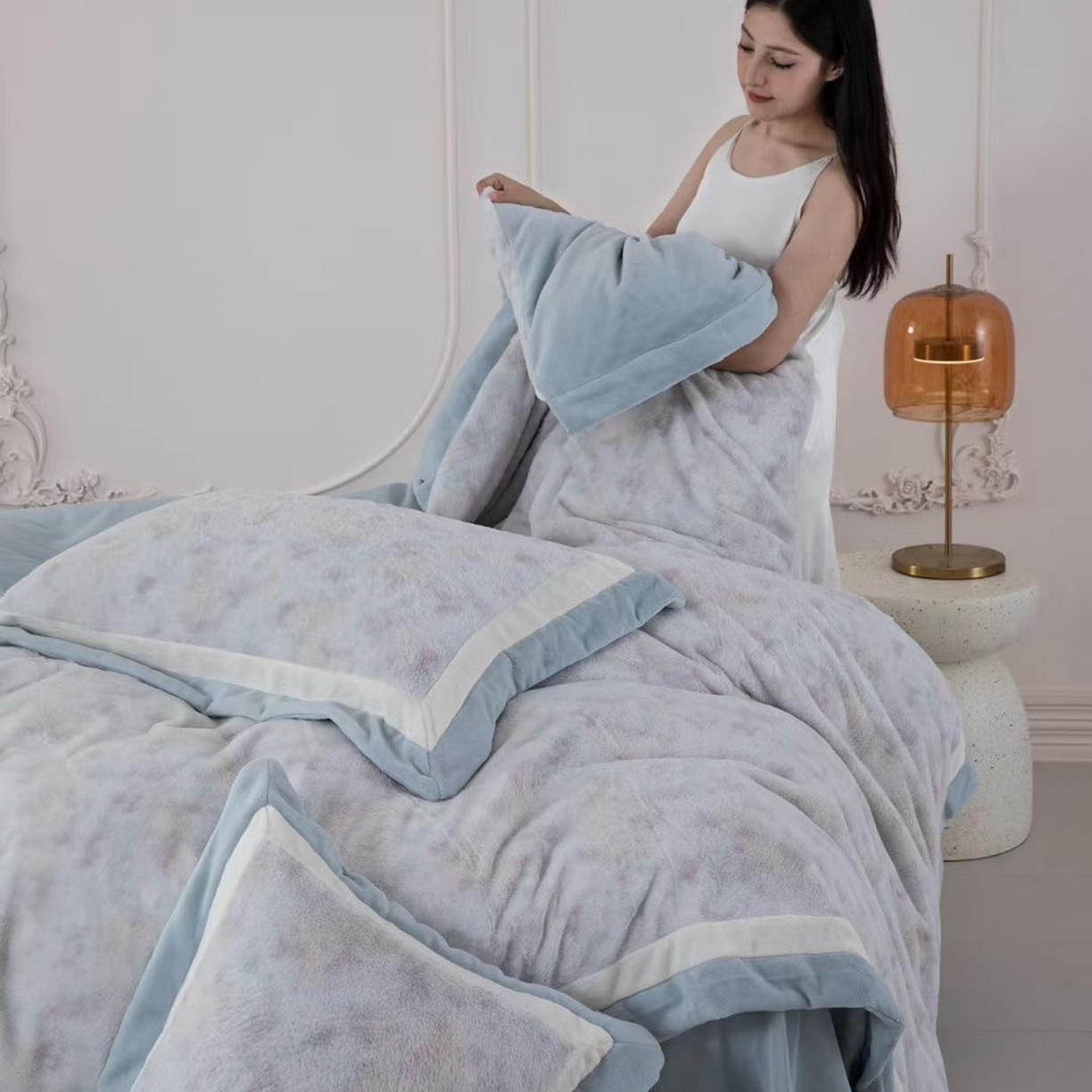 91家纺网 家纺一手货源 找家纺 玖琳家纺 2026新款高端高克重水貂绒四件套 浅浅 蓝色