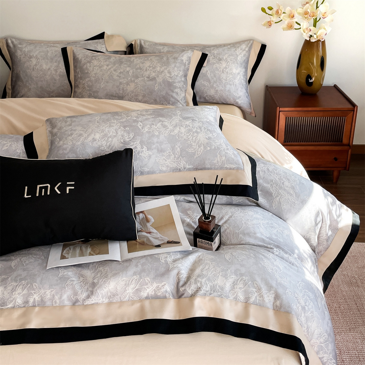 91家纺网 家纺一手货源 找家纺 （总）蓝米卡夫 2026春季新款-60S长绒棉数码印花贡缎双拼角系列四件套-巴音布鲁（礼盒）