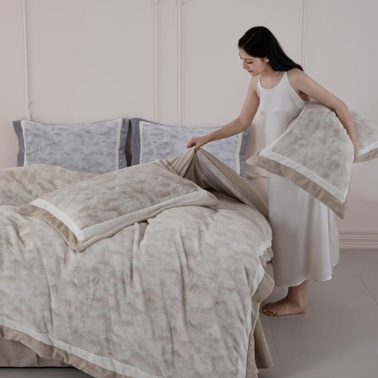 91家纺网 家纺一手货源 找家纺 玖琳家纺 2026新款高端高克重水貂绒四件套 远山 咖色