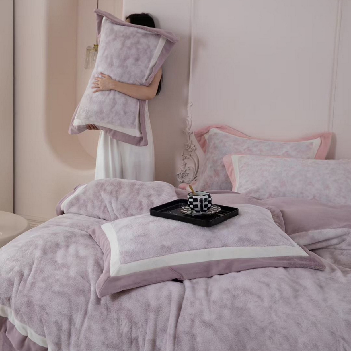 91家纺网 家纺一手货源 找家纺 玖琳家纺 2026新款高端高克重水貂绒四件套 远山 紫色