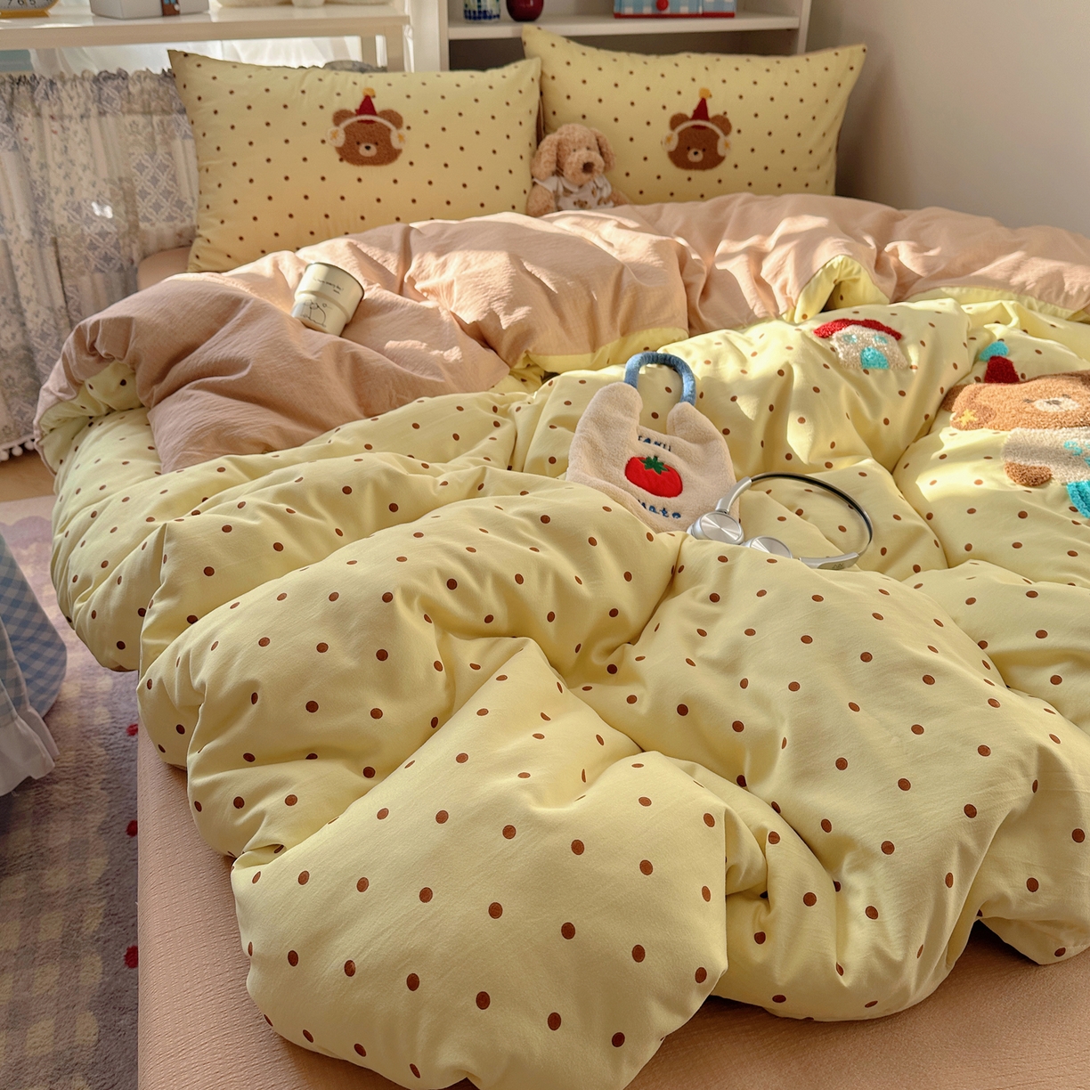 91家纺网 家纺一手货源 找家纺 美乐迪家纺 2026新款云感双层纱毛巾绣四件套 熊仔墩墩