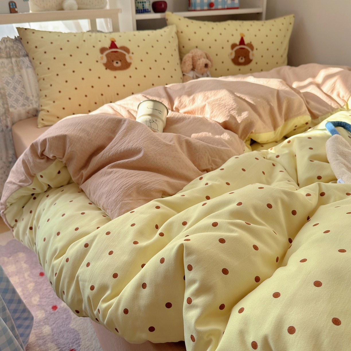 91家纺网 家纺一手货源 找家纺 美乐迪家纺 2026新款云感双层纱毛巾绣四件套 熊仔墩墩