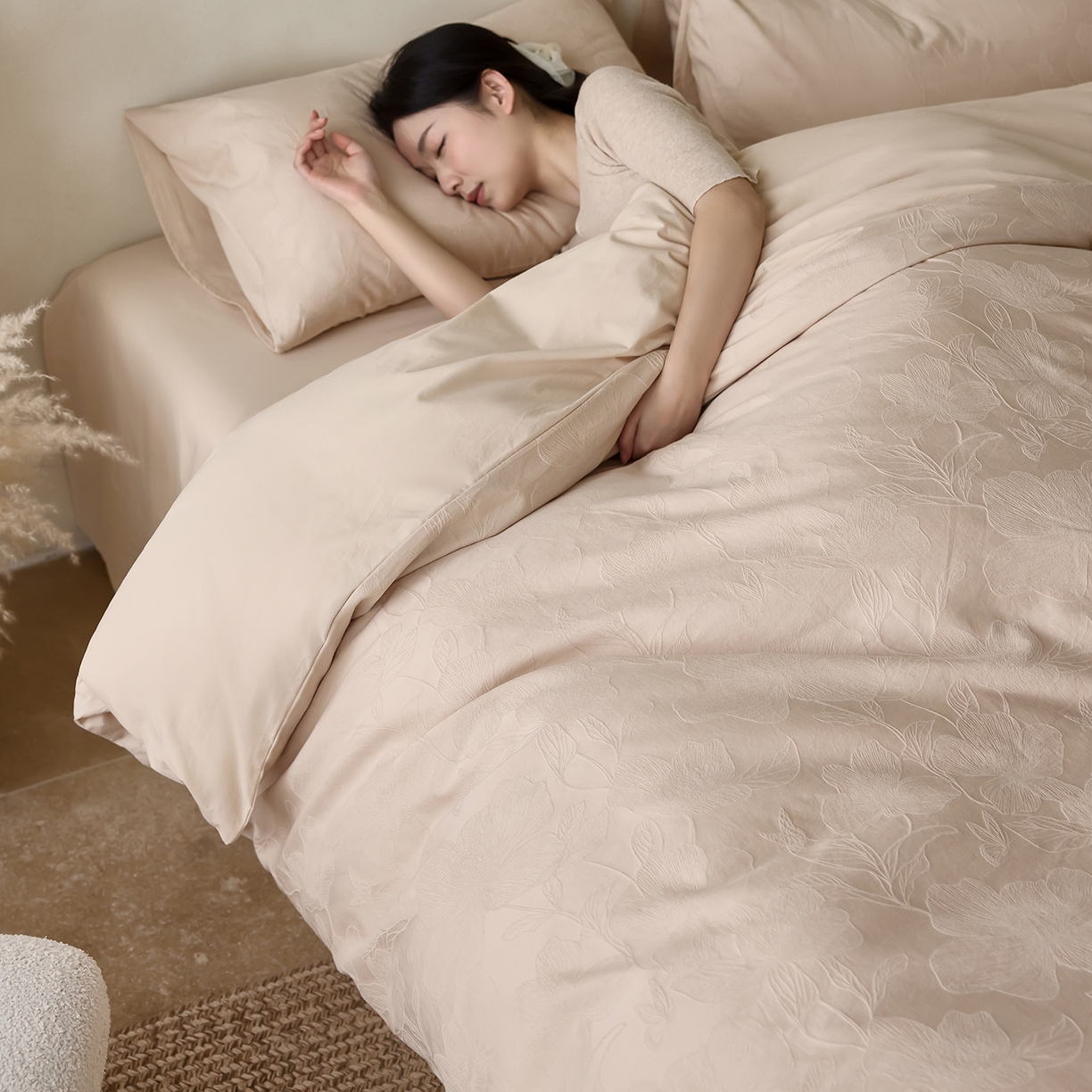 91家纺网 家纺一手货源 找家纺 小懒猪 2026新款亲肤舒适立体全棉纯棉提花四件套-二 花柔玉净-米杏