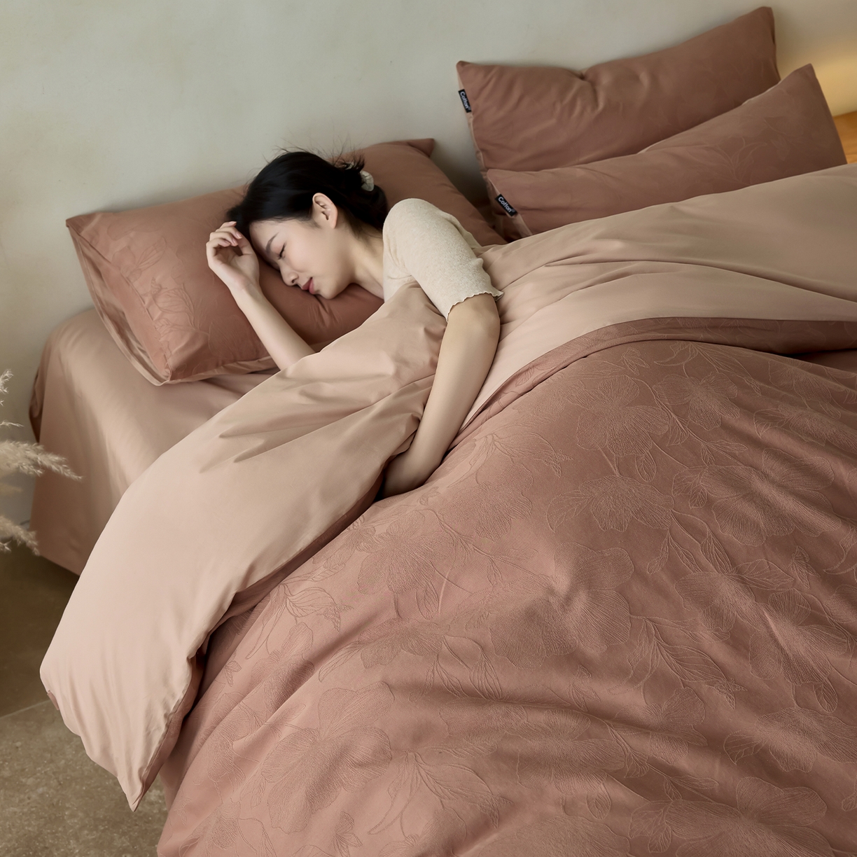 91家纺网 家纺一手货源 找家纺 小懒猪 2026新款亲肤舒适立体全棉纯棉提花四件套-二 花柔玉净-深秋咖