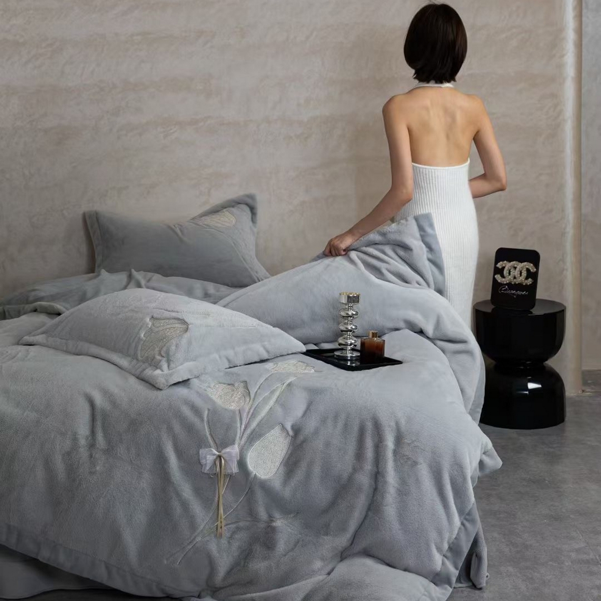 91家纺网 家纺一手货源 找家纺 2026新款高端高克重水貂绒四件套-漫枝系列 漫枝 灰色