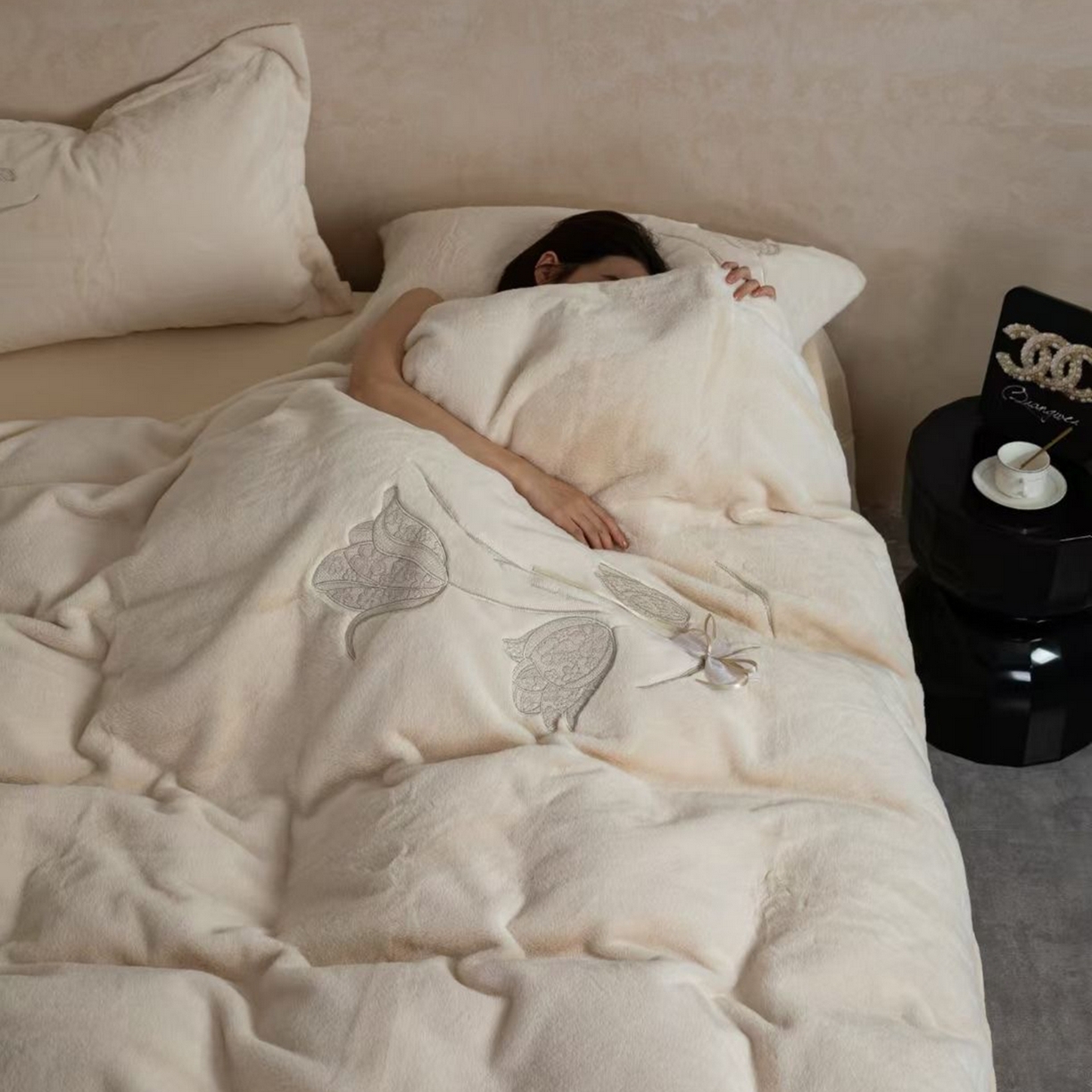 91家纺网 家纺一手货源 找家纺 2026新款高端高克重水貂绒四件套-漫枝系列 漫枝 咖色