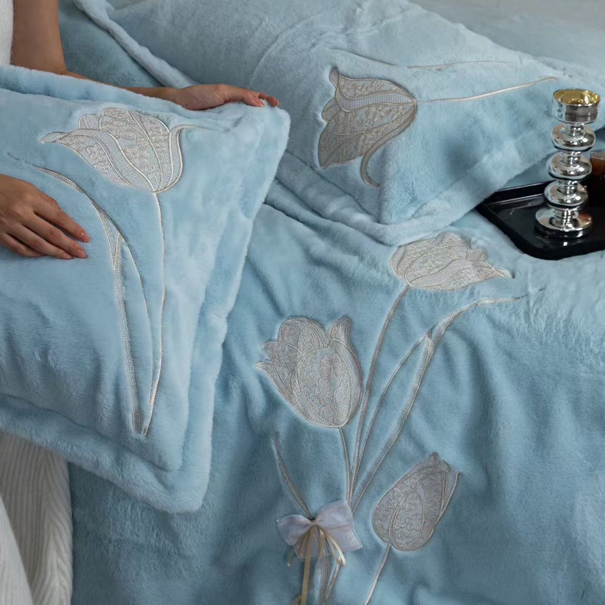 91家纺网 家纺一手货源 找家纺 2026新款高端高克重水貂绒四件套-漫枝系列 漫枝 蓝色