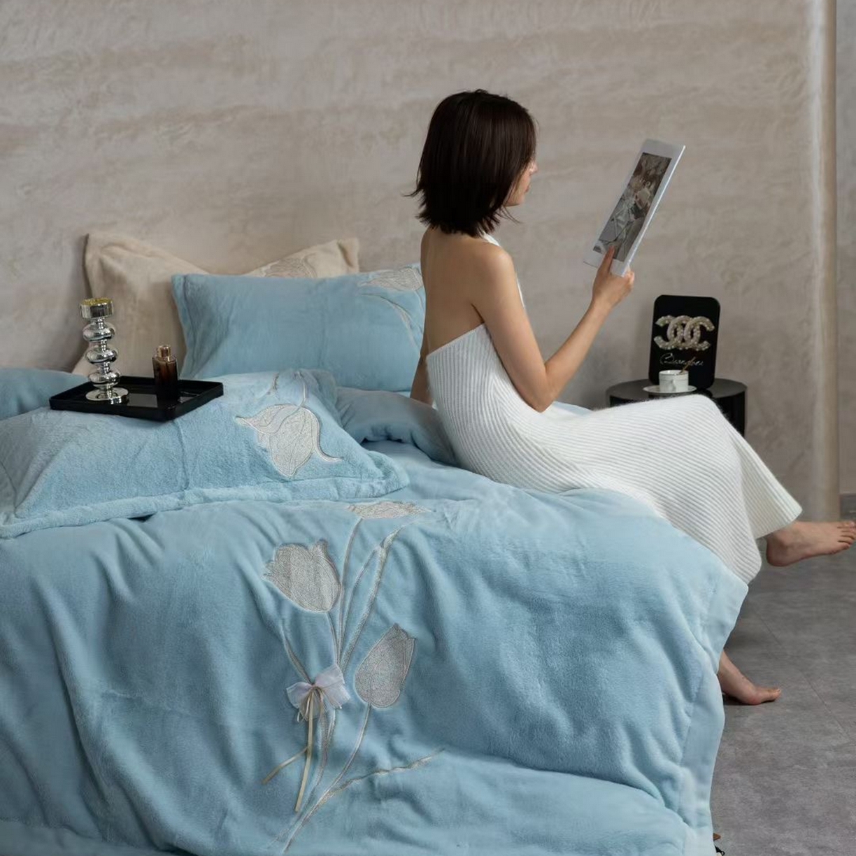 91家纺网 家纺一手货源 找家纺 2026新款高端高克重水貂绒四件套-漫枝系列 漫枝 蓝色