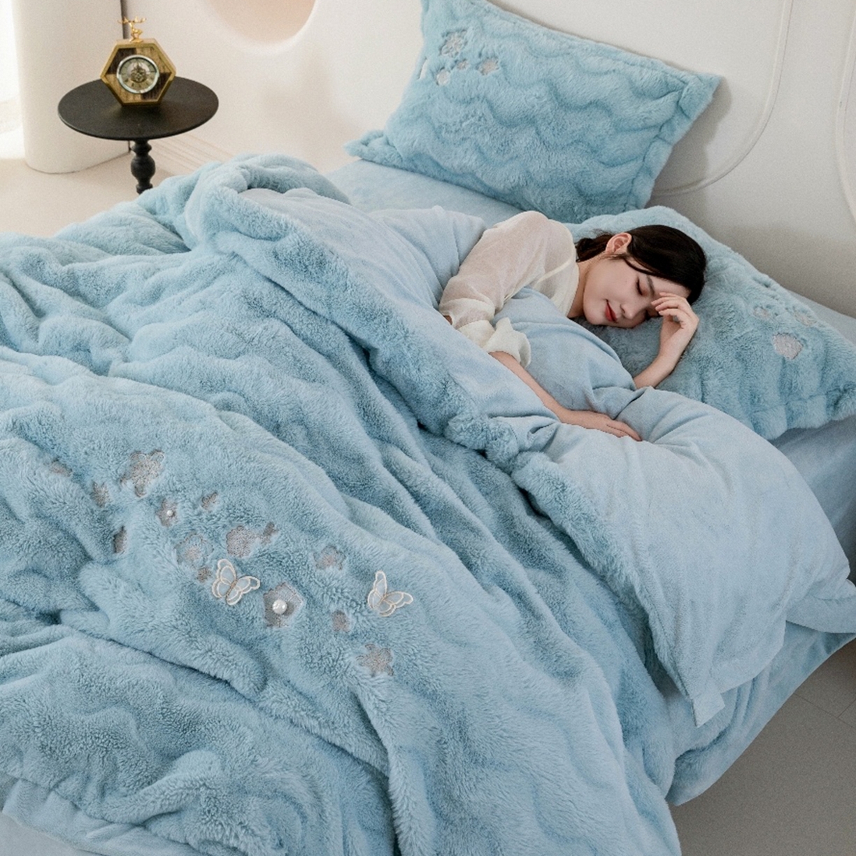 91家纺网 家纺一手货源 找家纺 （总）玖琳家纺 2026新款高端高克重水貂绒四件套-倾颜系列