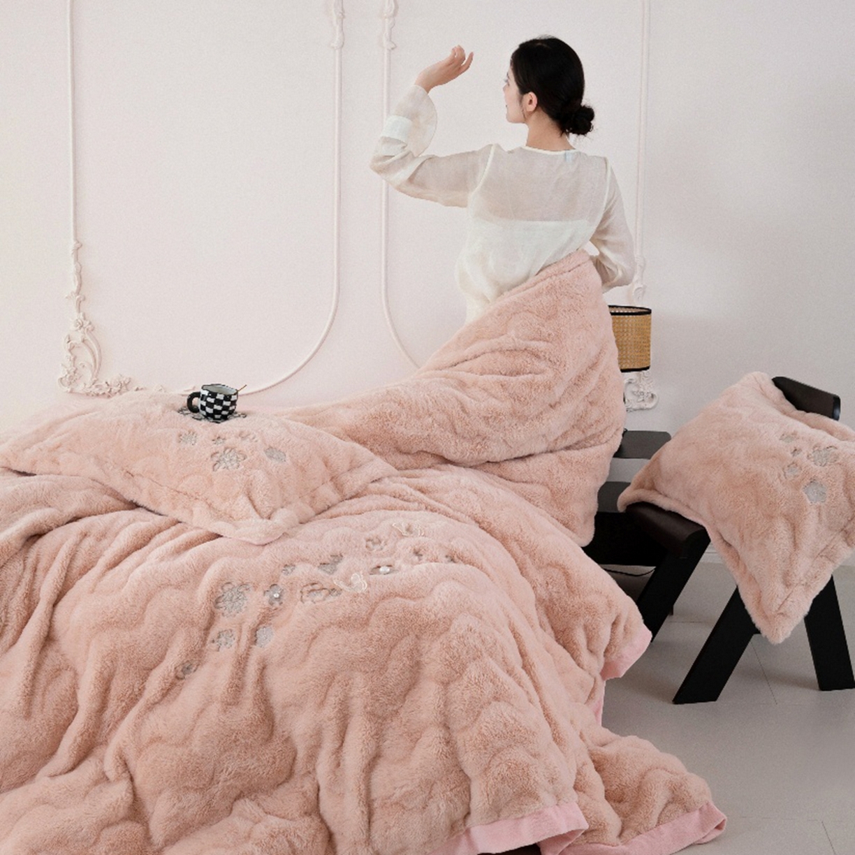 玖琳家纺 2026新款高端高克重水貂绒四件套-倾颜系列 倾颜  玉色