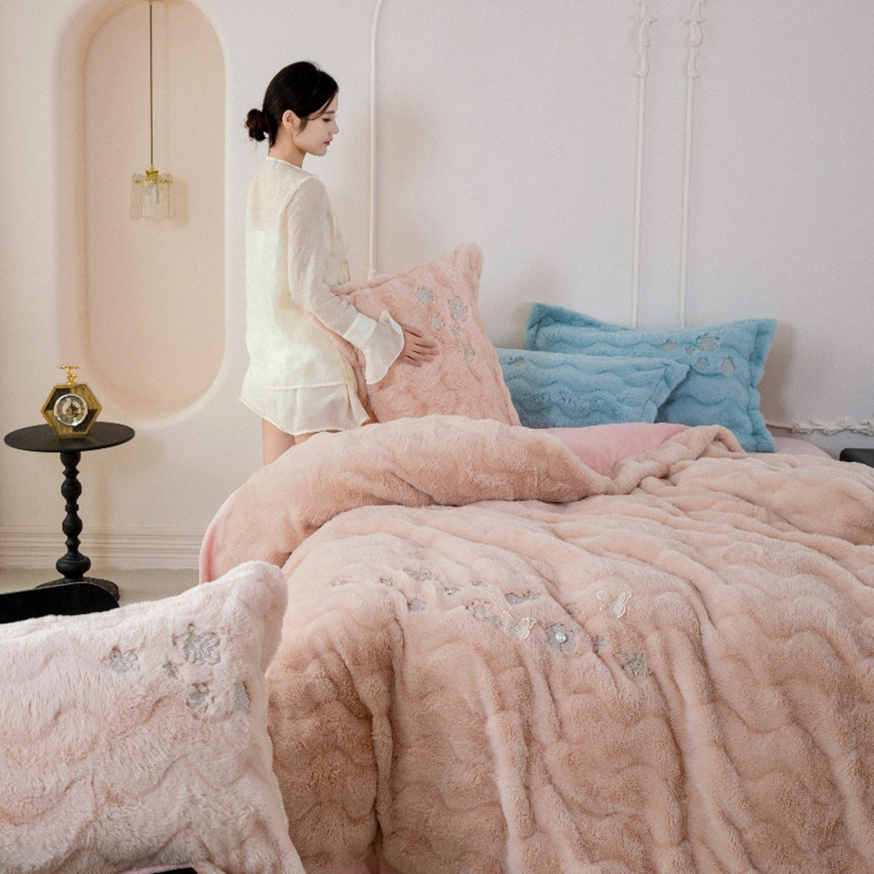 91家纺网 家纺一手货源 找家纺 玖琳家纺 2026新款高端高克重水貂绒四件套-倾颜系列 倾颜  玉色