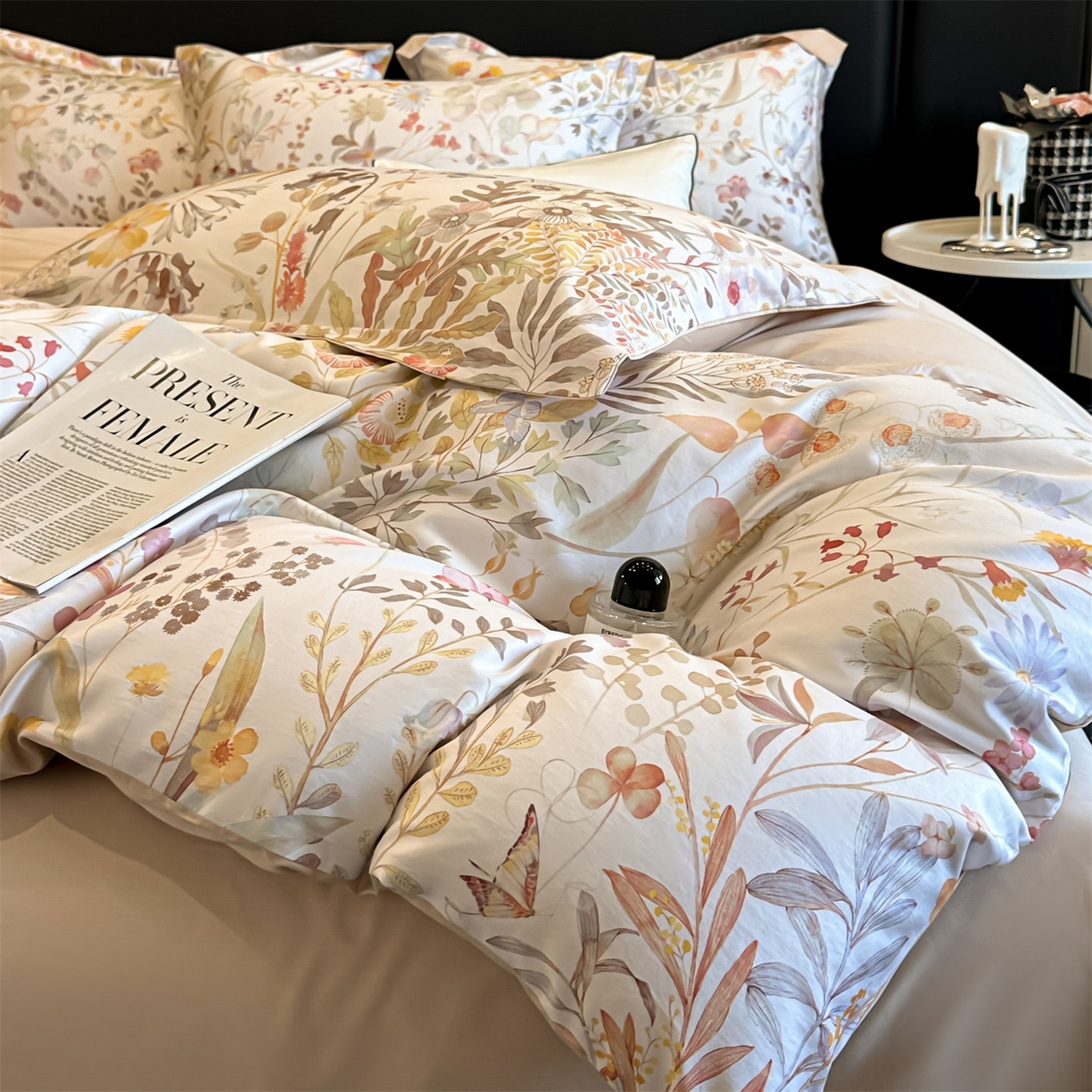 91家纺网 家纺一手货源 找家纺 （总）蓝米卡夫 2026春季新款-60S长绒棉数码印花贡缎系列四件套（礼盒）