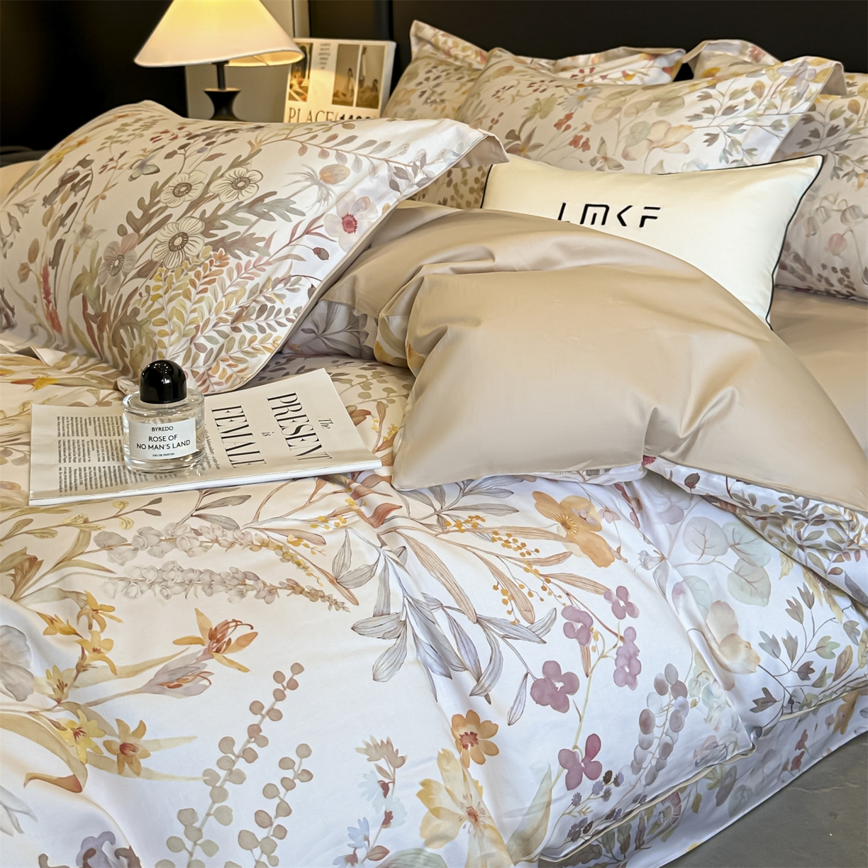 91家纺网 家纺一手货源 找家纺 （总）蓝米卡夫 2026春季新款-60S长绒棉数码印花贡缎系列四件套（礼盒）