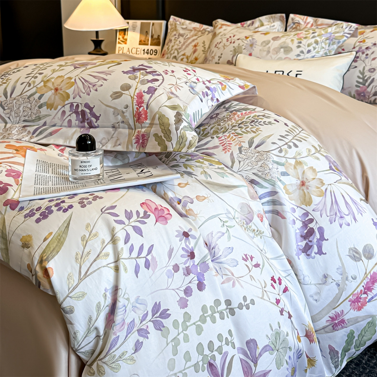 91家纺网 家纺一手货源 找家纺 （总）蓝米卡夫 2026春季新款-60S长绒棉数码印花贡缎系列四件套（礼盒）