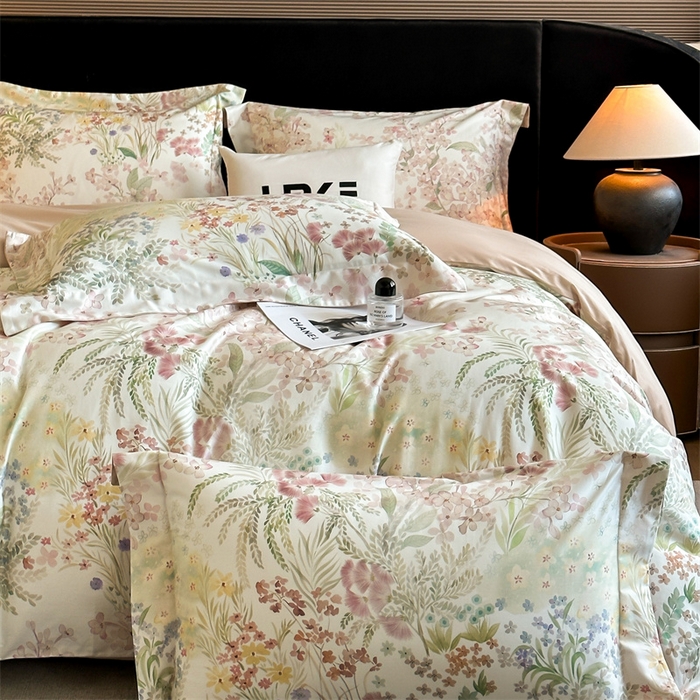 91家纺网 家纺一手货源 找家纺 蓝米卡夫 2026春季新款-60S长绒棉数码印花贡缎系列四件套（礼盒） 阿勒泰花季