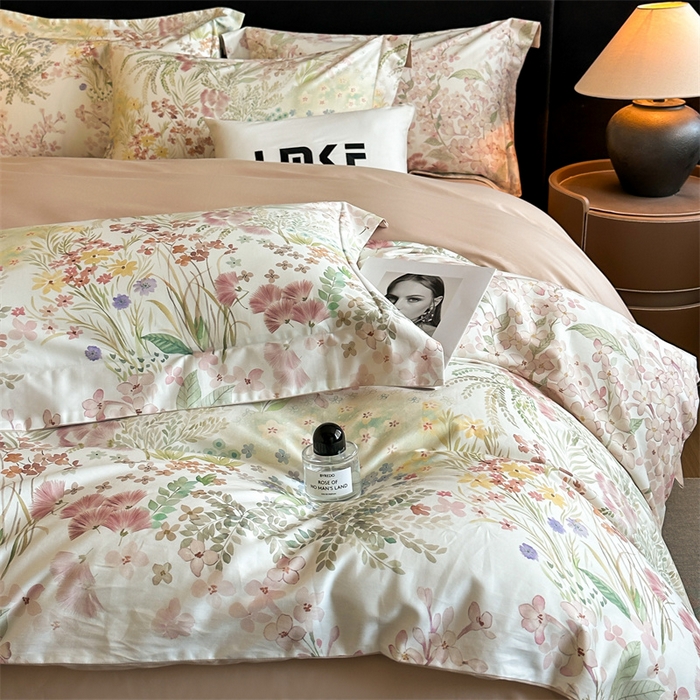 91家纺网 家纺一手货源 找家纺 蓝米卡夫 2026春季新款-60S长绒棉数码印花贡缎系列四件套（礼盒） 阿勒泰花季