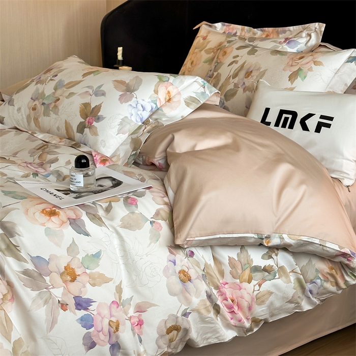 91家纺网 家纺一手货源 找家纺 蓝米卡夫 2026春季新款-60S长绒棉数码印花贡缎系列四件套（礼盒） 繁花春城