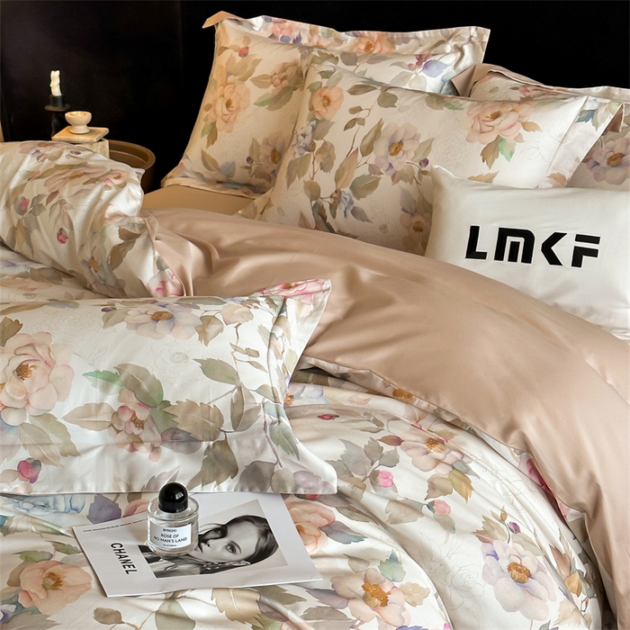 91家纺网 家纺一手货源 找家纺 蓝米卡夫 2026春季新款-60S长绒棉数码印花贡缎系列四件套（礼盒） 繁花春城