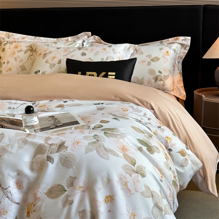 91家纺网 家纺一手货源 找家纺 蓝米卡夫 2026春季新款-60S长绒棉数码印花贡缎系列四件套（礼盒） 芳香情思-咖