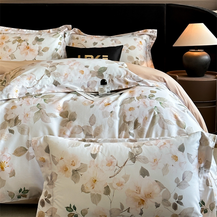 91家纺网 家纺一手货源 找家纺 蓝米卡夫 2026春季新款-60S长绒棉数码印花贡缎系列四件套（礼盒） 芳香情思-咖