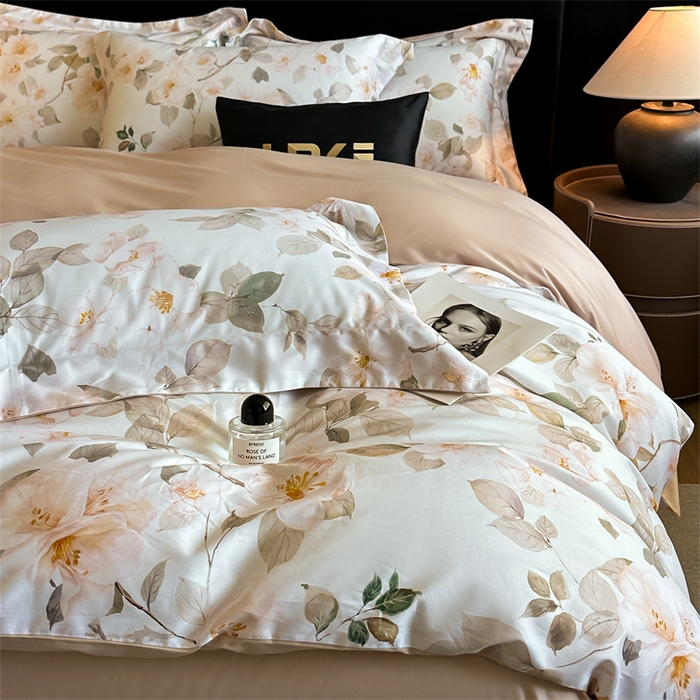 91家纺网 家纺一手货源 找家纺 蓝米卡夫 2026春季新款-60S长绒棉数码印花贡缎系列四件套（礼盒） 芳香情思-咖