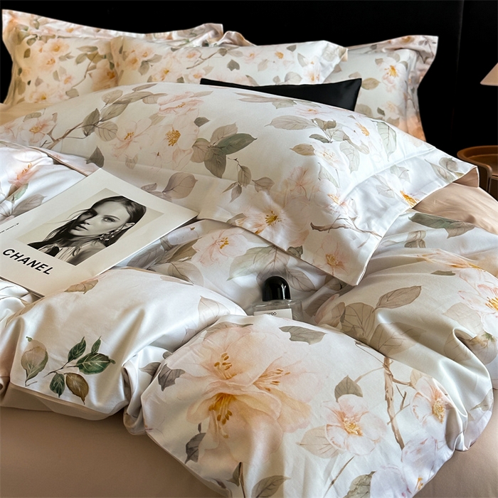 91家纺网 家纺一手货源 找家纺 蓝米卡夫 2026春季新款-60S长绒棉数码印花贡缎系列四件套（礼盒） 芳香情思-咖