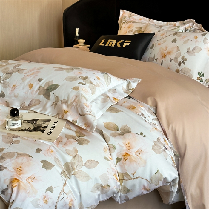 91家纺网 家纺一手货源 找家纺 蓝米卡夫 2026春季新款-60S长绒棉数码印花贡缎系列四件套（礼盒） 芳香情思-咖