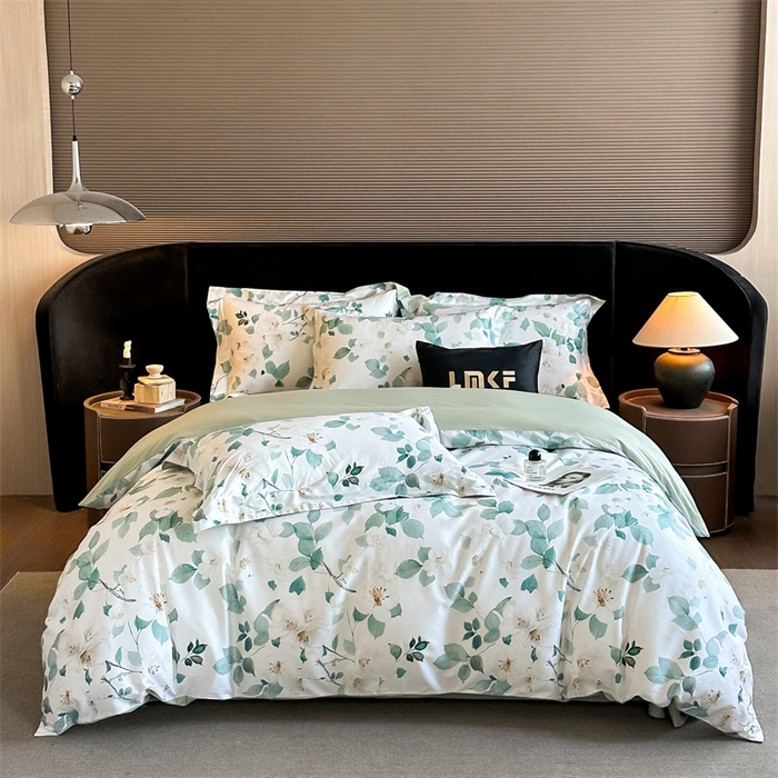 91家纺网 家纺一手货源 找家纺 蓝米卡夫 2026春季新款-60S长绒棉数码印花贡缎系列四件套（礼盒） 芳香情思-绿