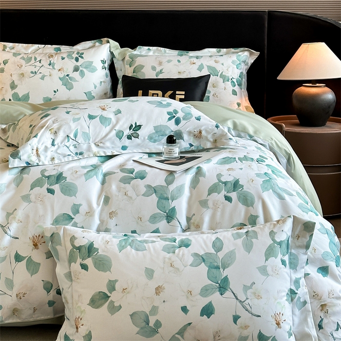 91家纺网 家纺一手货源 找家纺 蓝米卡夫 2026春季新款-60S长绒棉数码印花贡缎系列四件套（礼盒） 芳香情思-绿