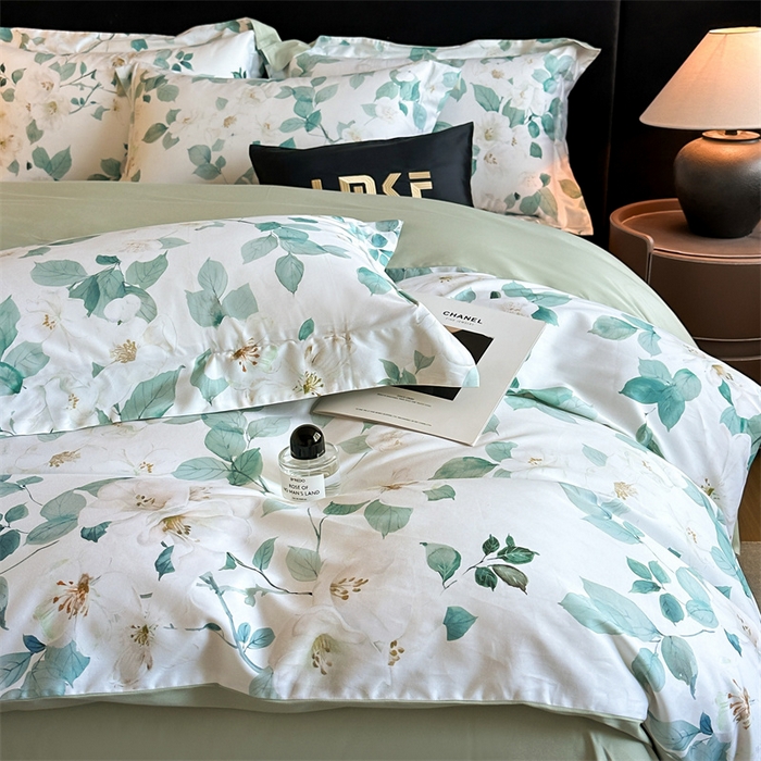 91家纺网 家纺一手货源 找家纺 蓝米卡夫 2026春季新款-60S长绒棉数码印花贡缎系列四件套（礼盒） 芳香情思-绿