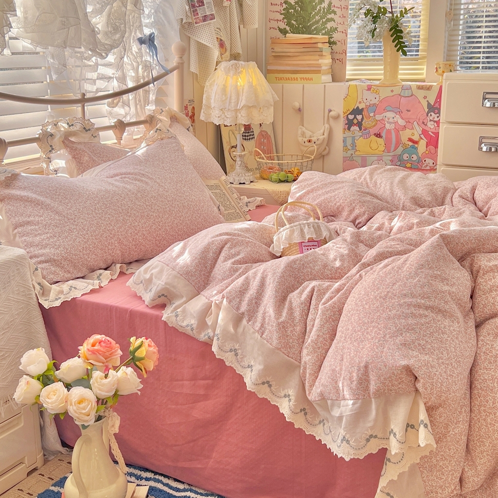 91家纺网 家纺一手货源 找家纺 金丝鸟家纺 2026新款纯棉全棉双层纱刺绣花边款四件套 浅星纱 粉