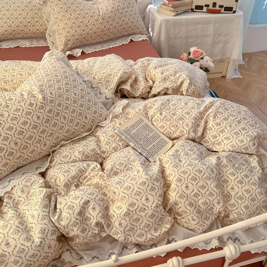 91家纺网 家纺一手货源 找家纺 金丝鸟家纺 2026新款纯棉全棉双层纱刺绣花边款四件套 兔隐织