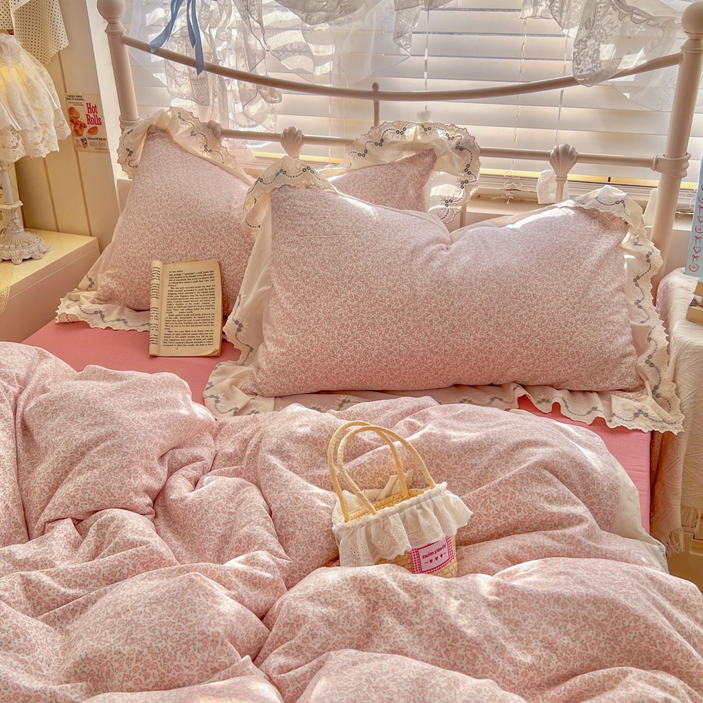 91家纺网 家纺一手货源 找家纺 金丝鸟家纺 2026新款纯棉全棉双层纱刺绣花边款四件套 浅星纱 粉