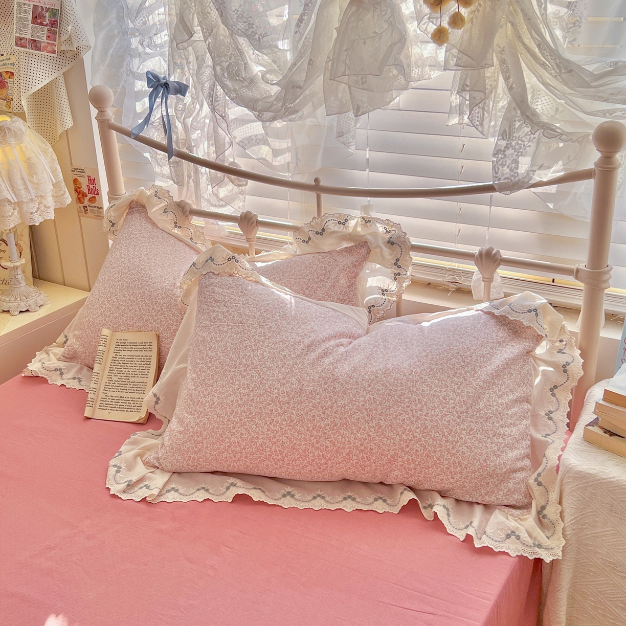 91家纺网 家纺一手货源 找家纺 金丝鸟家纺 2026新款纯棉全棉双层纱刺绣花边款四件套 浅星纱 粉