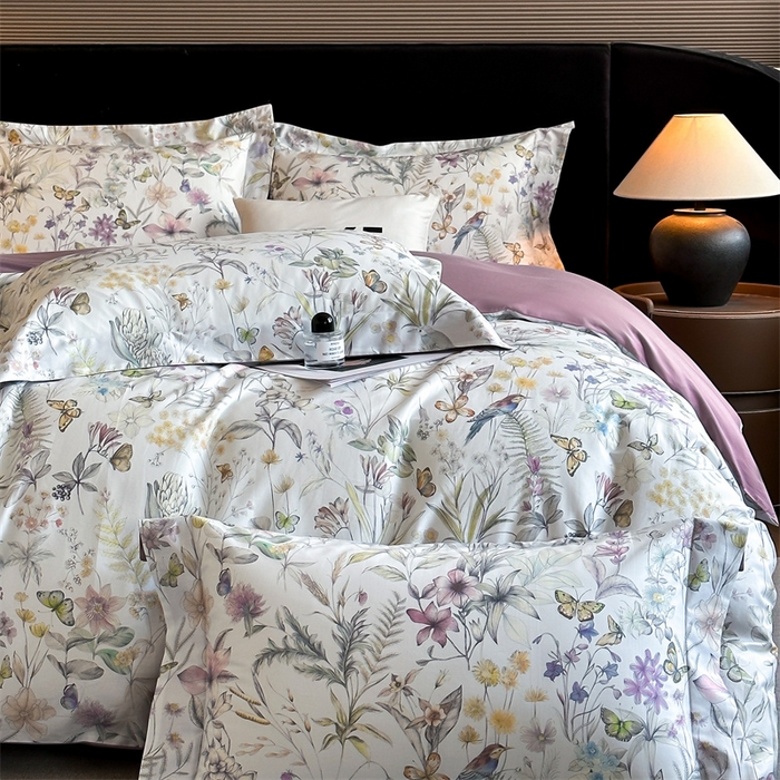 91家纺网 家纺一手货源 找家纺 蓝米卡夫 2026春季新款-60S长绒棉数码印花贡缎系列四件套（礼盒） 花枝嫣然