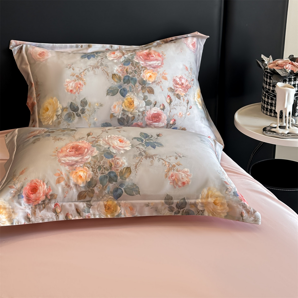 91家纺网 家纺一手货源 找家纺 蓝米卡夫 2026春季新款-60S长绒棉数码印花贡缎系列四件套（礼盒） 喀什芳菲