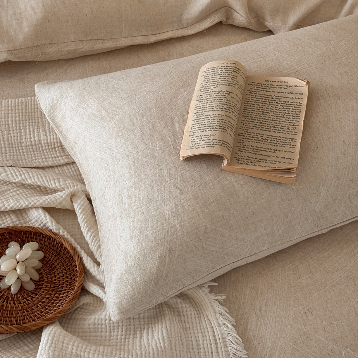 91家纺网 家纺一手货源 找家纺 （总）爱丽丝 2026新款色织提花棉麻四件套-鎏光系带款