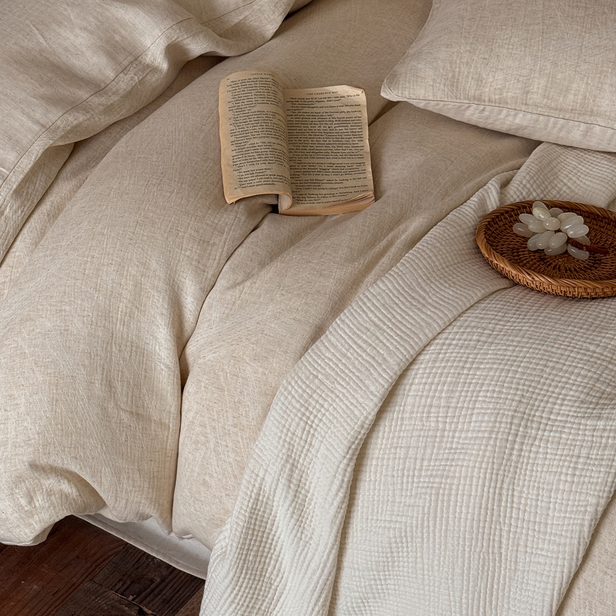 91家纺网 家纺一手货源 找家纺 （总）爱丽丝 2026新款色织提花棉麻四件套-鎏光系带款