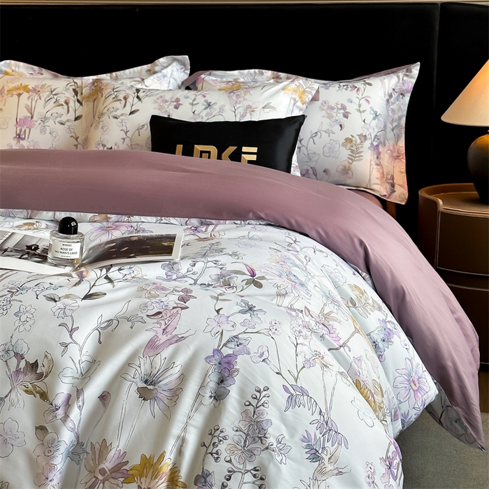 91家纺网 家纺一手货源 找家纺 蓝米卡夫 2026春季新款-60S长绒棉数码印花贡缎系列四件套（礼盒） 空谷幽兰-紫