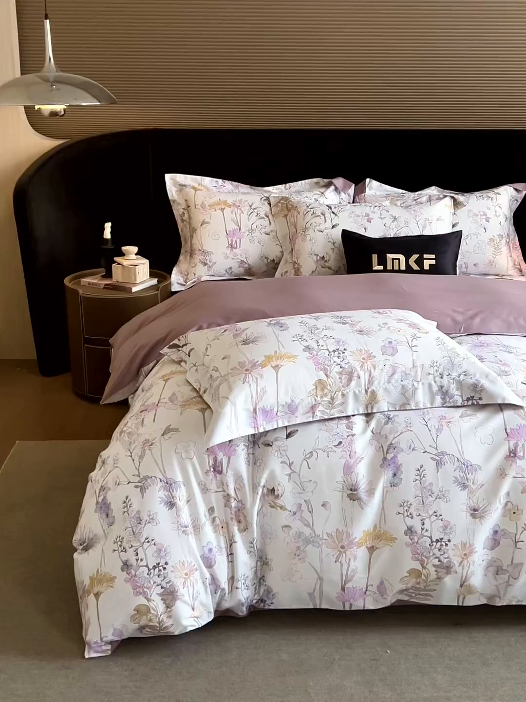 91家纺网 家纺一手货源 找家纺 蓝米卡夫 2026春季新款-60S长绒棉数码印花贡缎系列四件套（礼盒） 空谷幽兰-紫