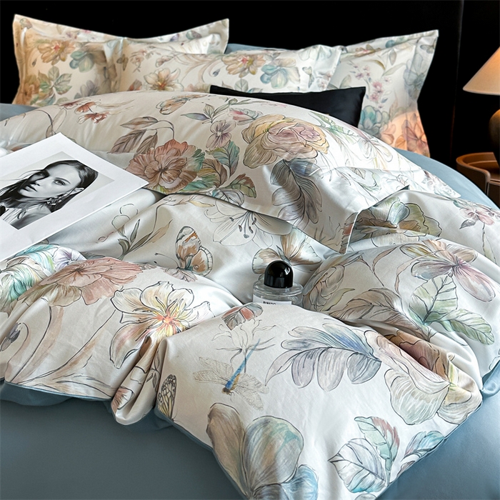 91家纺网 家纺一手货源 找家纺 蓝米卡夫 2026春季新款-60S长绒棉数码印花贡缎系列四件套（礼盒） 凝香玉露