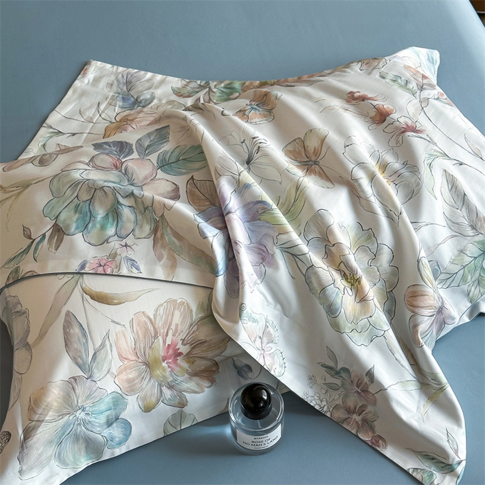 91家纺网 家纺一手货源 找家纺 蓝米卡夫 2026春季新款-60S长绒棉数码印花贡缎系列四件套（礼盒） 凝香玉露