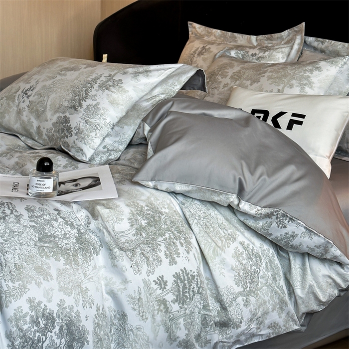 91家纺网 家纺一手货源 找家纺 蓝米卡夫 2026春季新款-60S长绒棉数码印花贡缎系列四件套（礼盒） 塞纳森遥